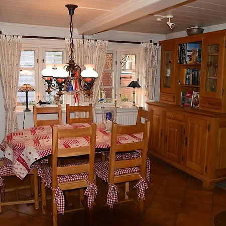 Ferien Unterm Reetdach Whg 01 *