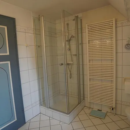 Ferien Unterm Reetdach Whg 01 شقة